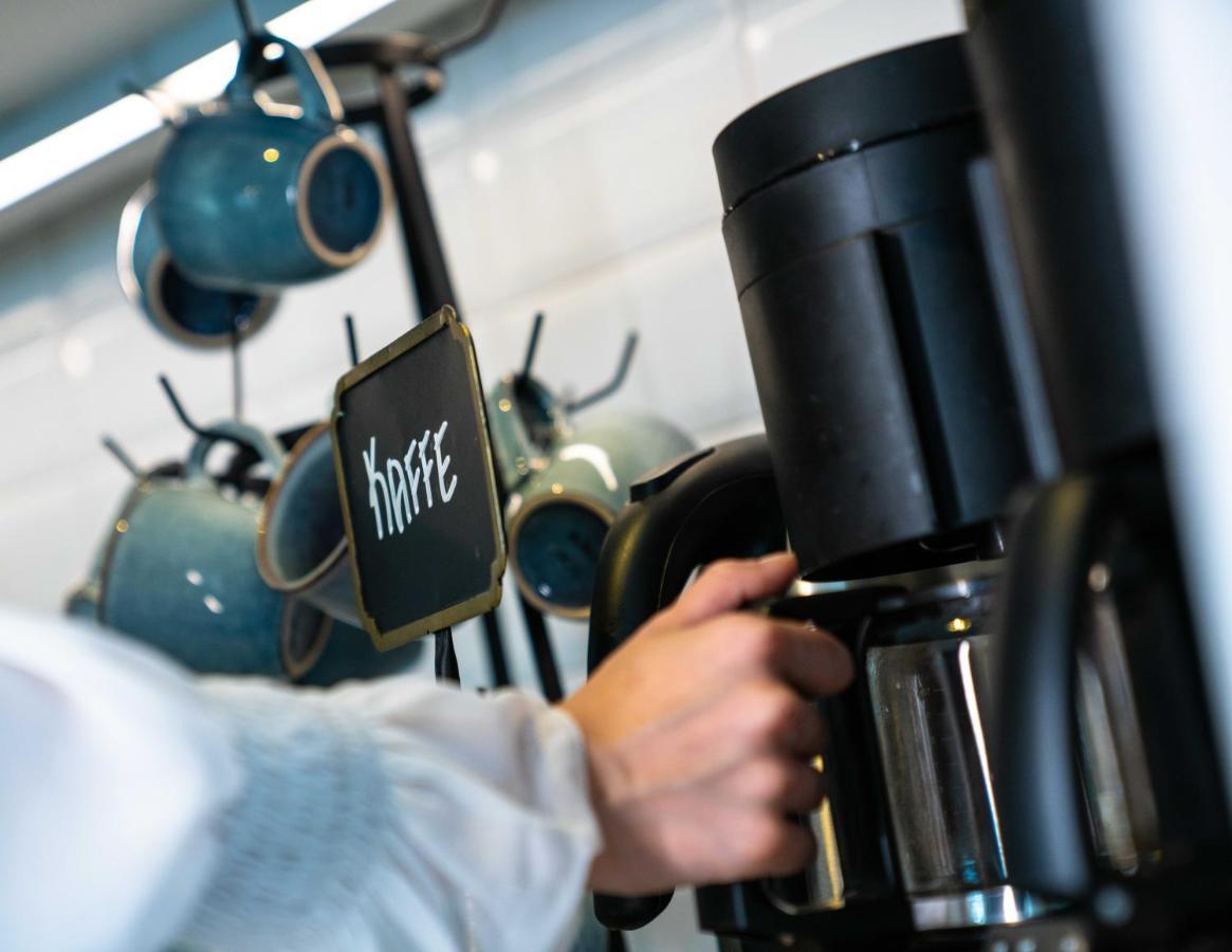 Jaernvaegshotellet B&B Skara Esterno foto