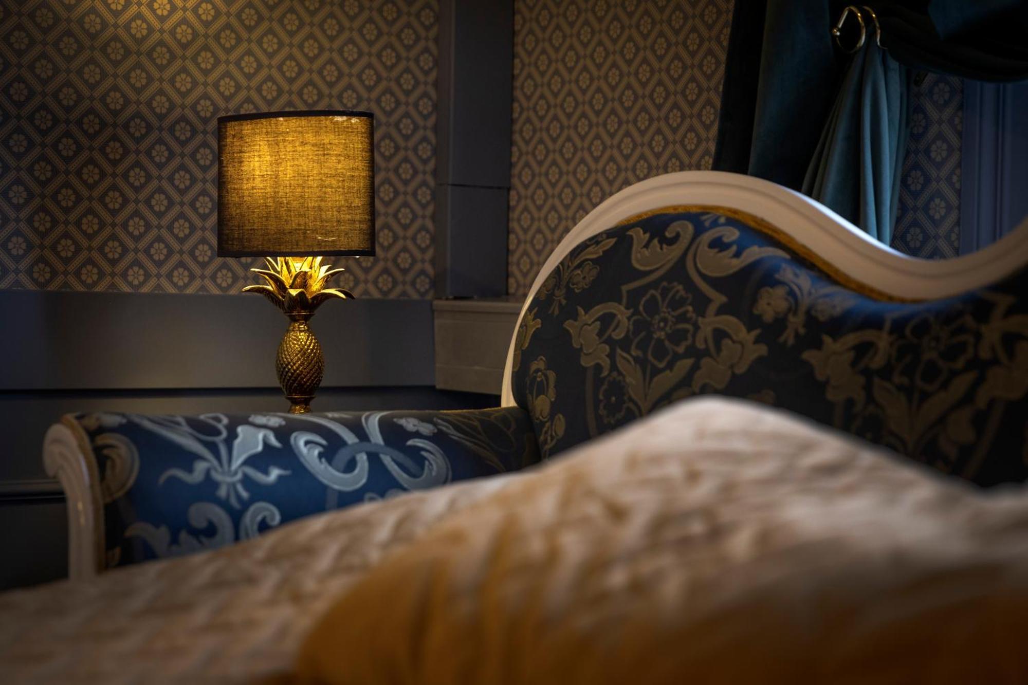 Jaernvaegshotellet B&B Skara Esterno foto